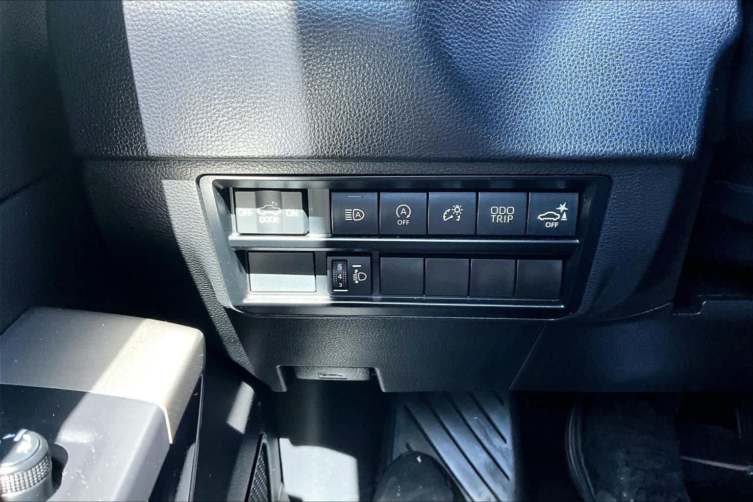 Used 2023 Toyota Tundra SR5 w/ SR5 Convenience Package AWD/4WD image 35
