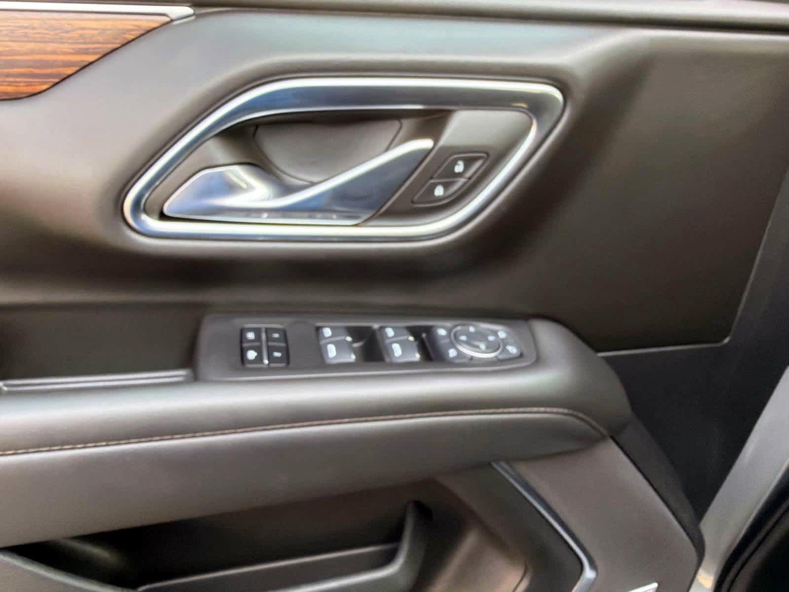 Used 2024 Chevrolet Tahoe High Country AWD/4WD image 29