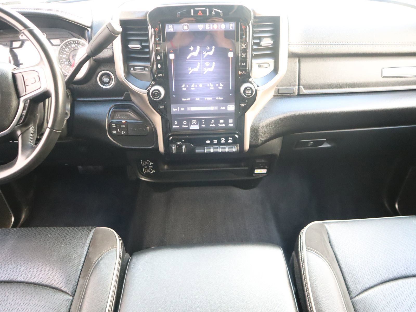 Used 2024 RAM 2500 Laramie w/ Cold Weather Group image 36