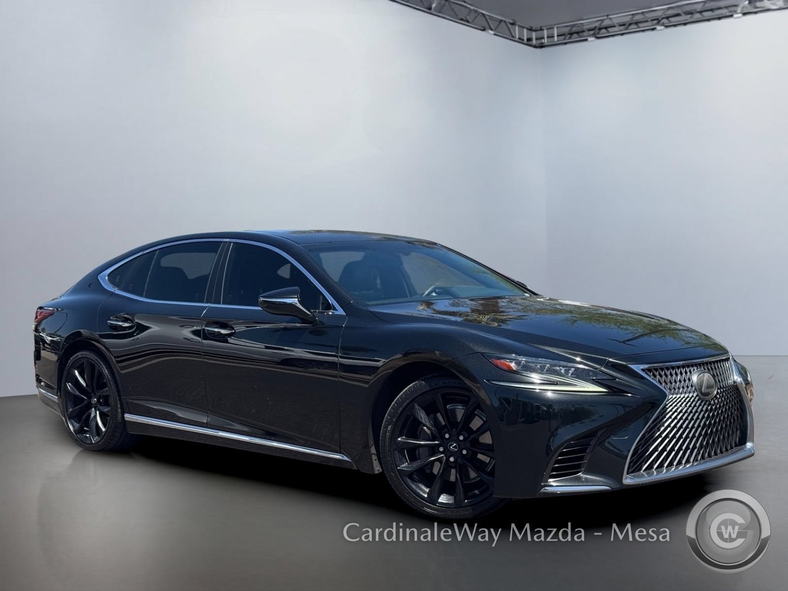Used 2019 Lexus LS 500 w/ Accessory Package (Z1) RWD image 2