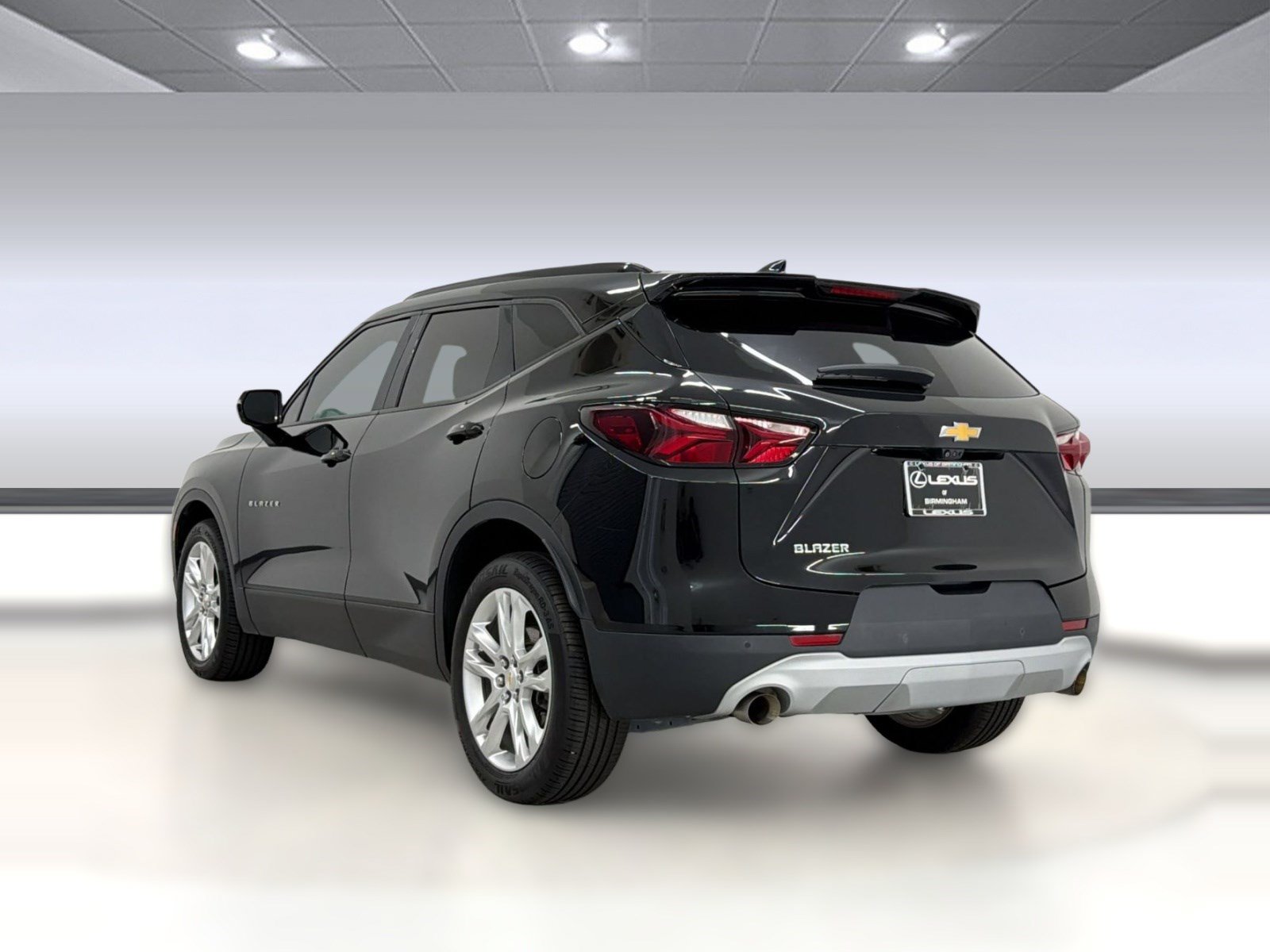 Used 2022 Chevrolet Blazer LT w/ Sound & Technology Package FWD image 3