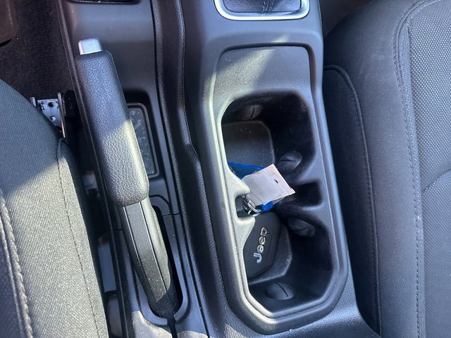 Used 2023 Jeep Wrangler Sport S image 25