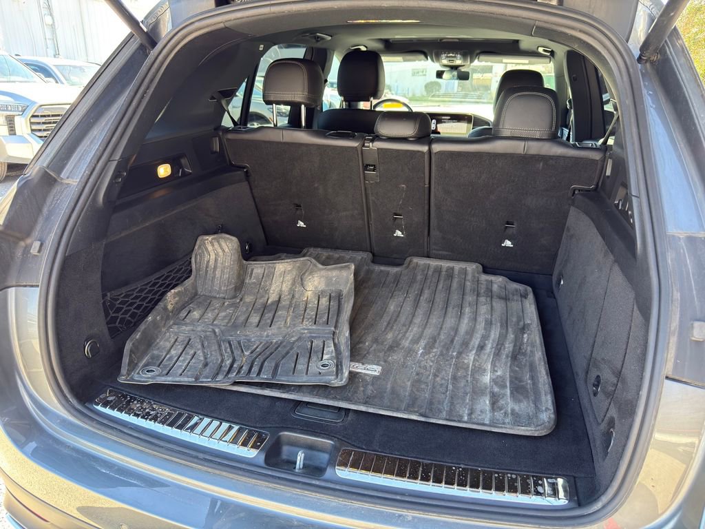 Used 2022 Mercedes-Benz GLE 350 4MATIC w/ Premium Package image 9