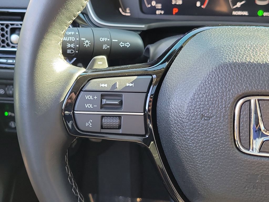 Used 2024 Honda Civic Touring image 5