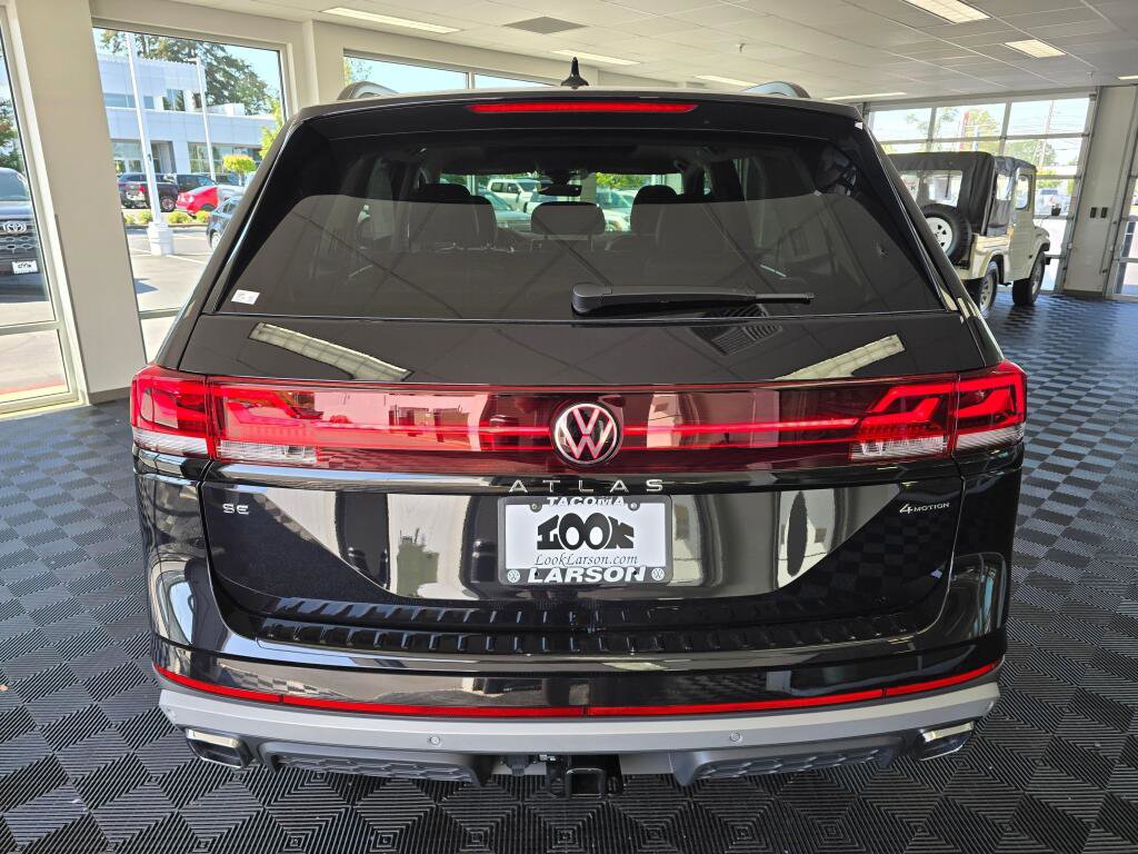 New 2026 Volkswagen Atlas Peak Edition AWD/4WD image 4