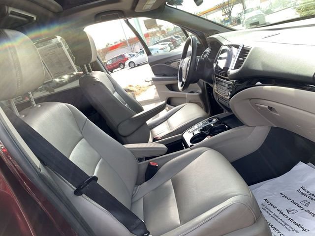 Used 2017 Honda Pilot Touring image 14