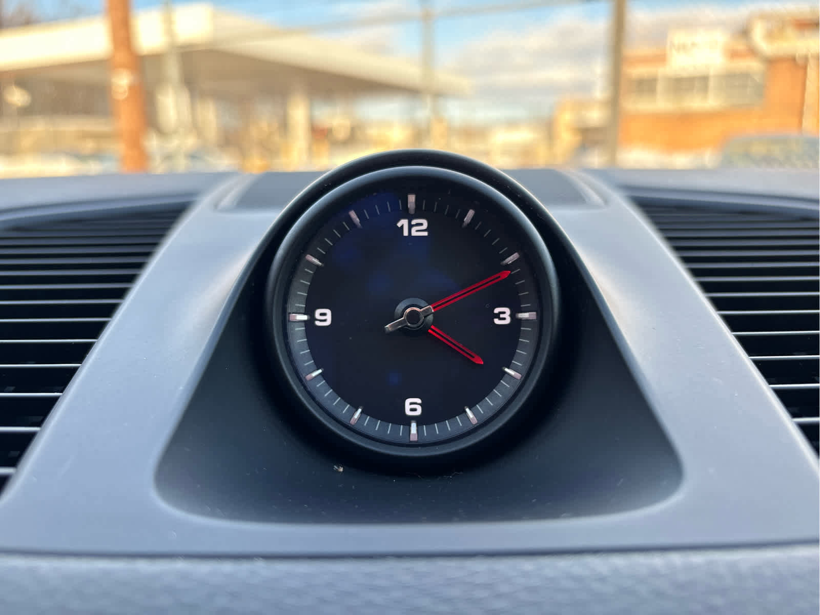 Used 2022 Porsche Cayenne Platinum Edition image 23