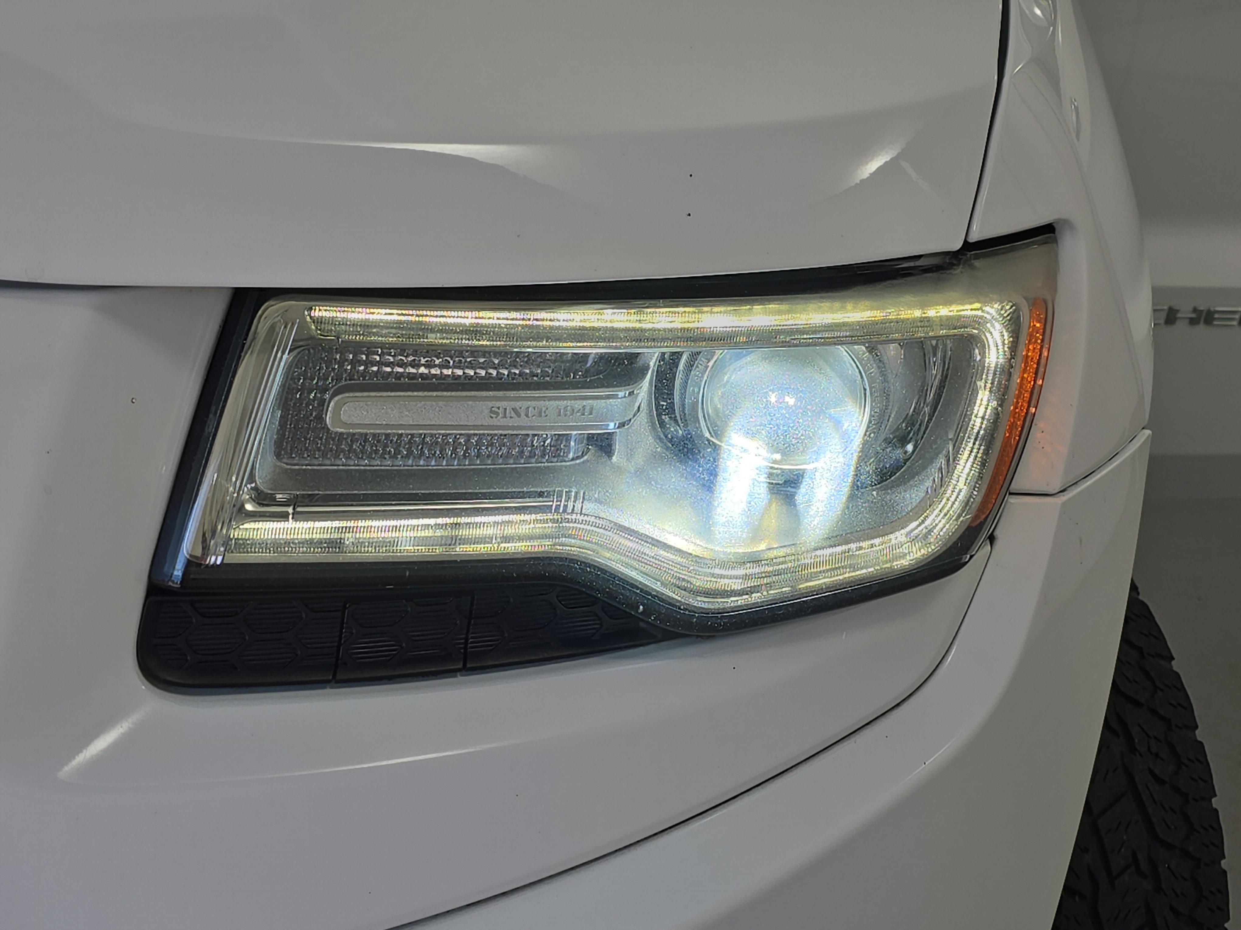 Used 2014 Jeep Grand Cherokee Overland image 32