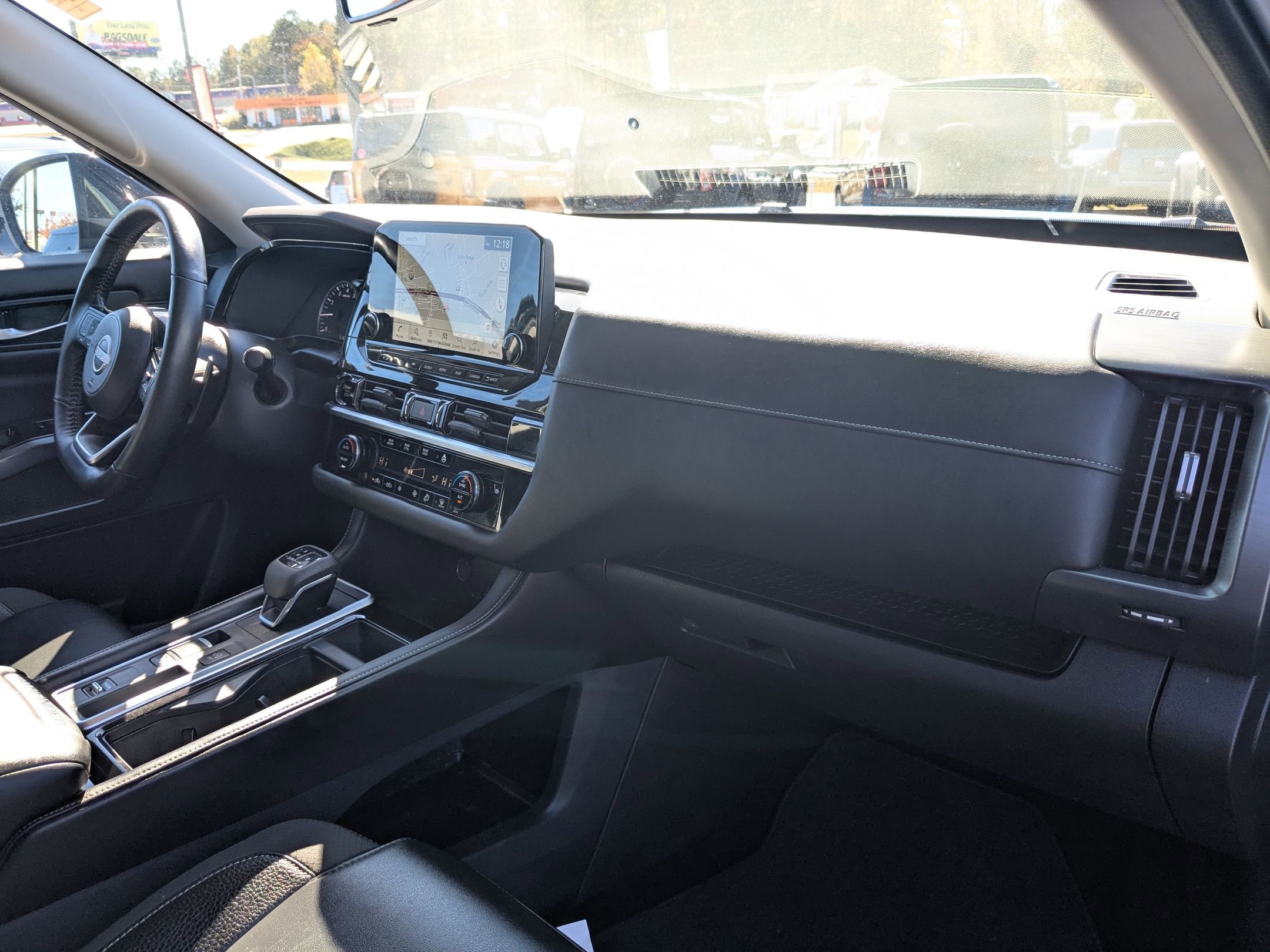 Used 2025 Nissan Pathfinder SL image 30