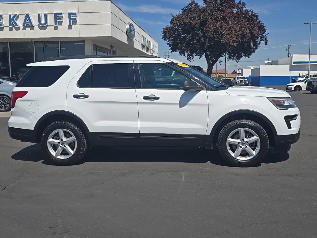 Used 2018 Ford Explorer 4WD w/ Class II Trailer Tow Package image 2