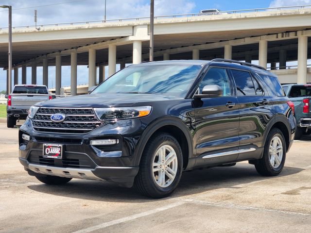 Used 2022 Ford Explorer XLT w/ Equipment Group 202A RWD image 3