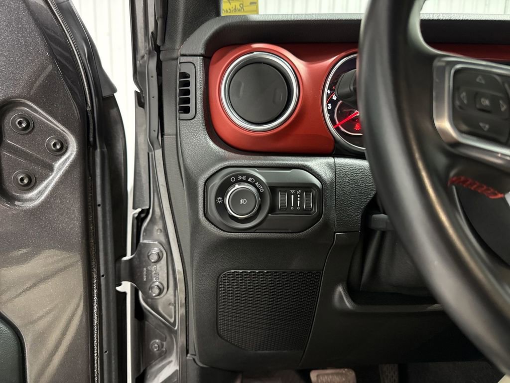 Used 2021 Jeep Wrangler Unlimited Rubicon AWD/4WD image 18