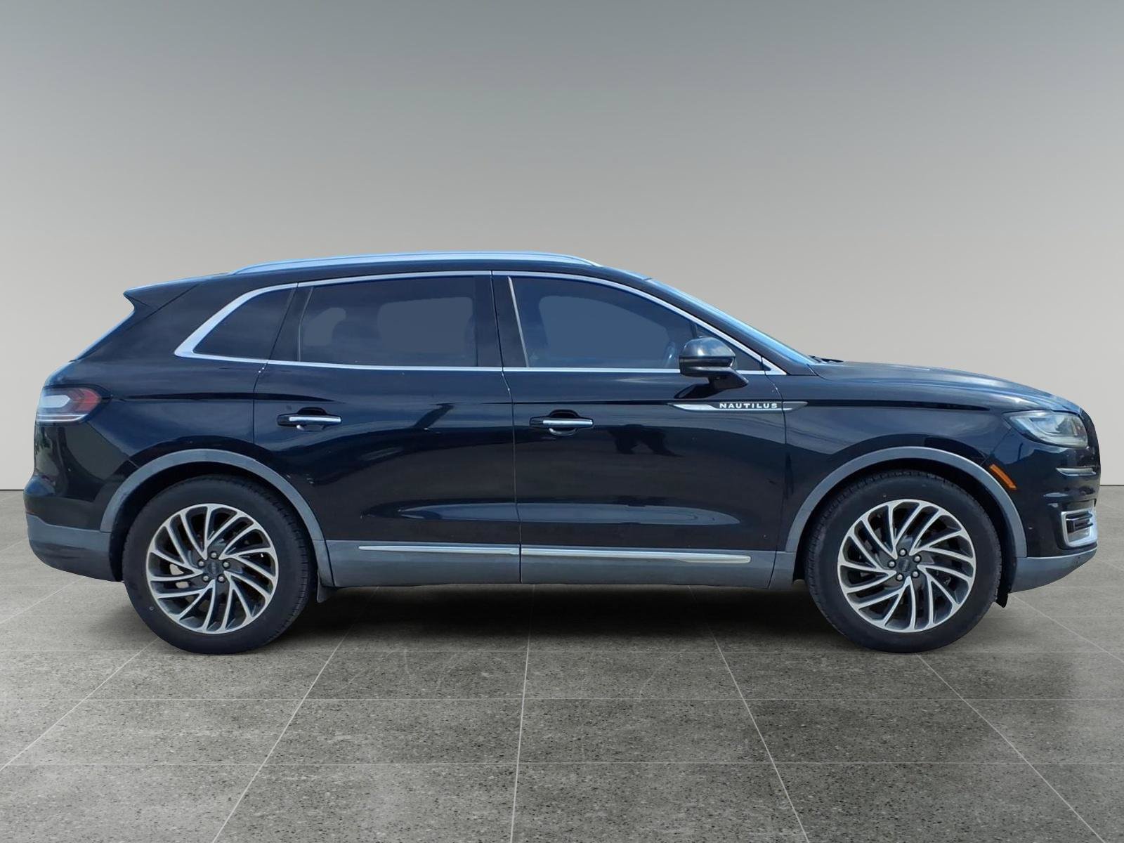 Used 2020 Lincoln Nautilus Reserve FWD image 4