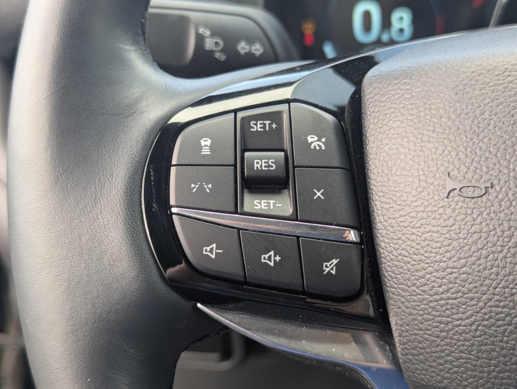 Used 2026 Ford Explorer Platinum w/ LUX Leather Package AWD/4WD image 19