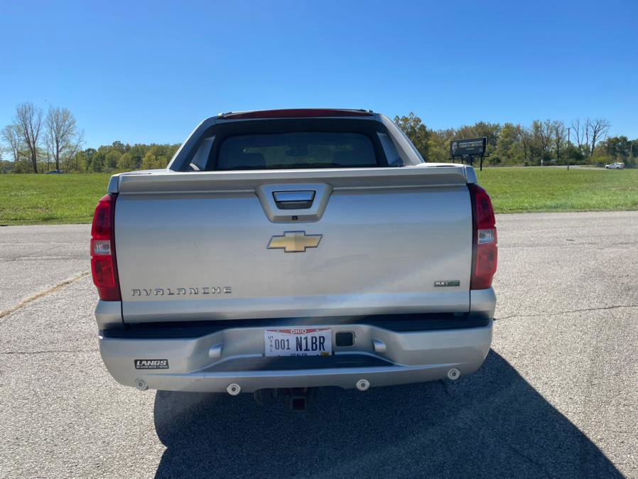 Used 2011 Chevrolet Avalanche LS w/ Regional Value Package image 4