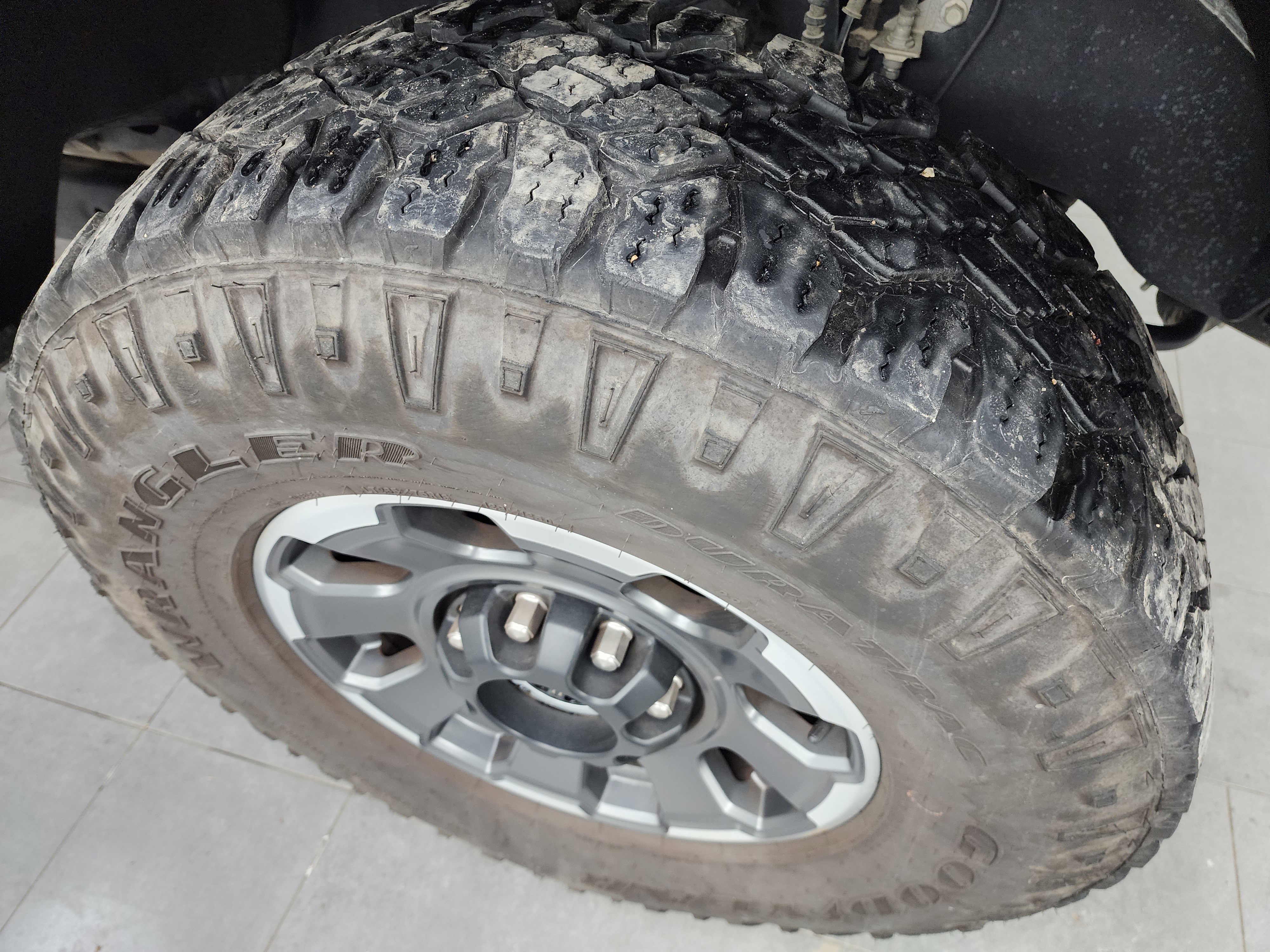 Used 2024 Ford F350 Lariat w/ Lariat Ultimate Package image 3