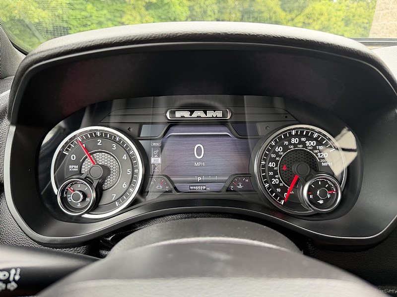 Used 2025 RAM 1500 Big Horn AWD/4WD image 17