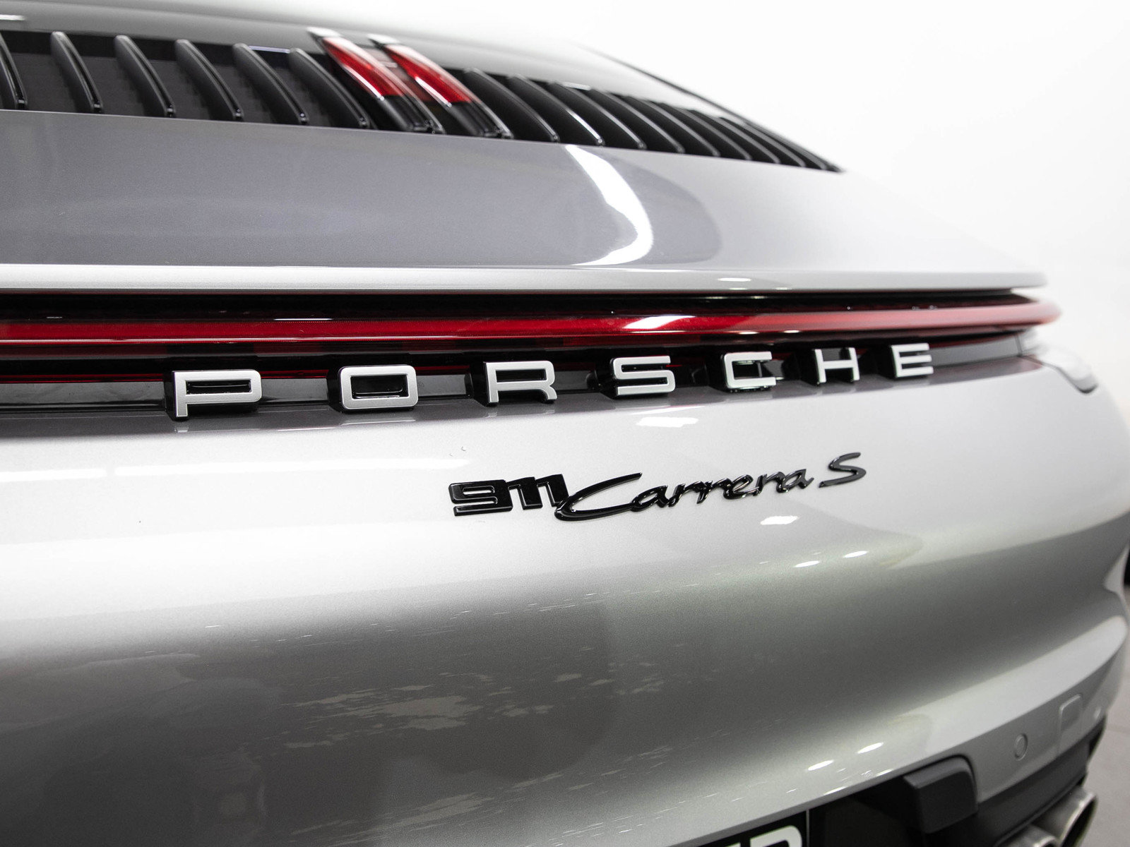Used 2024 Porsche 911 Carrera S w/ Premium Package RWD image 14