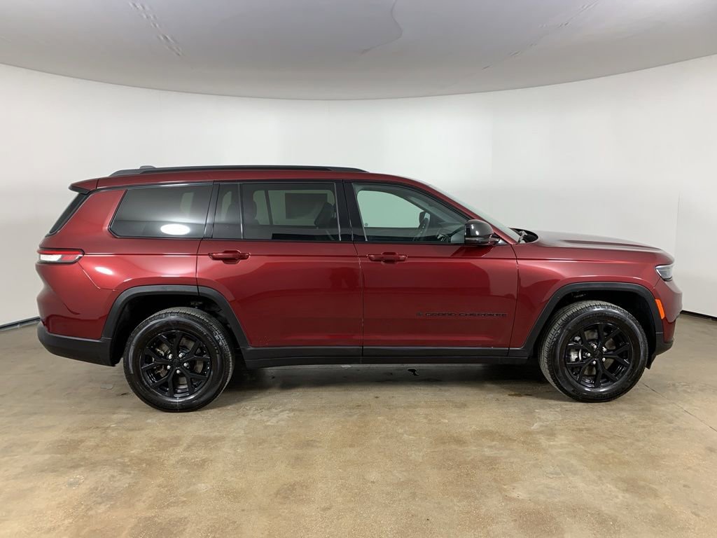 Used 2024 Jeep Grand Cherokee L Altitude image 7