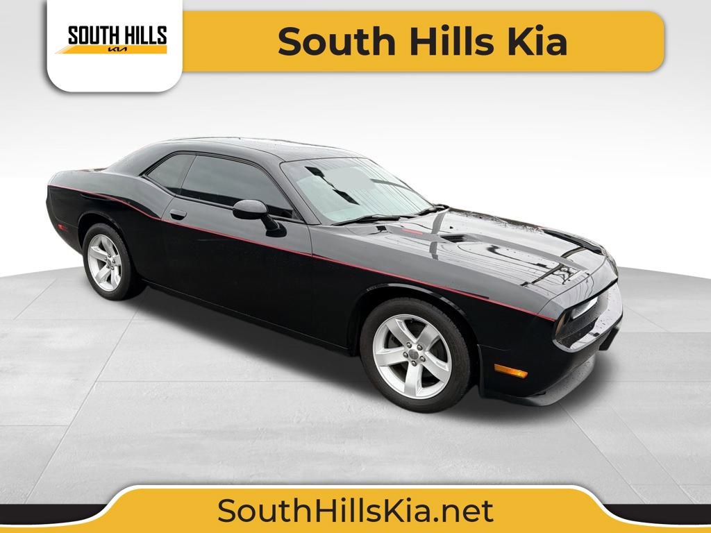 Used 2013 Dodge Challenger SXT Plus image 1