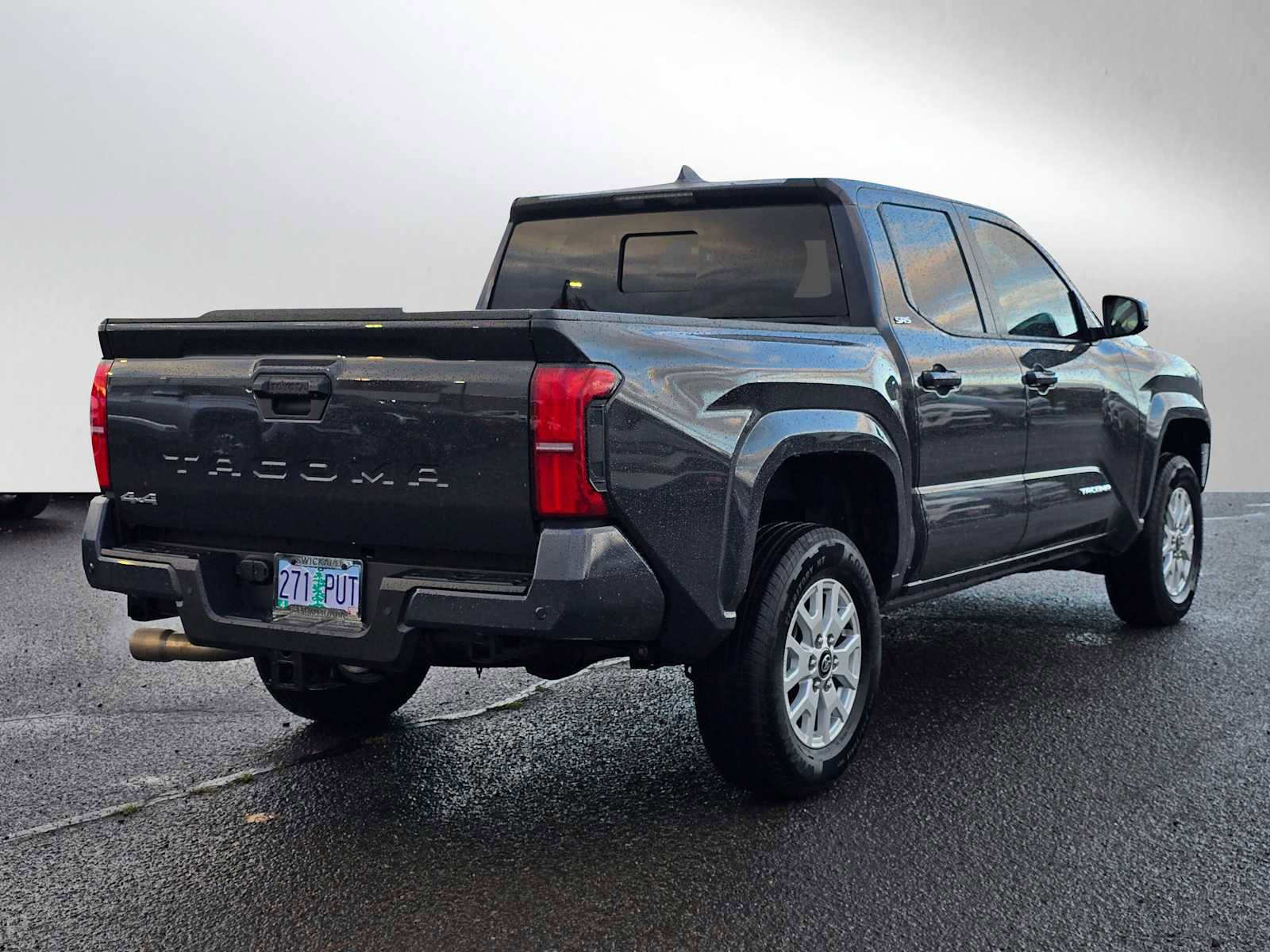 Certified 2025 Toyota Tacoma SR5 image 3