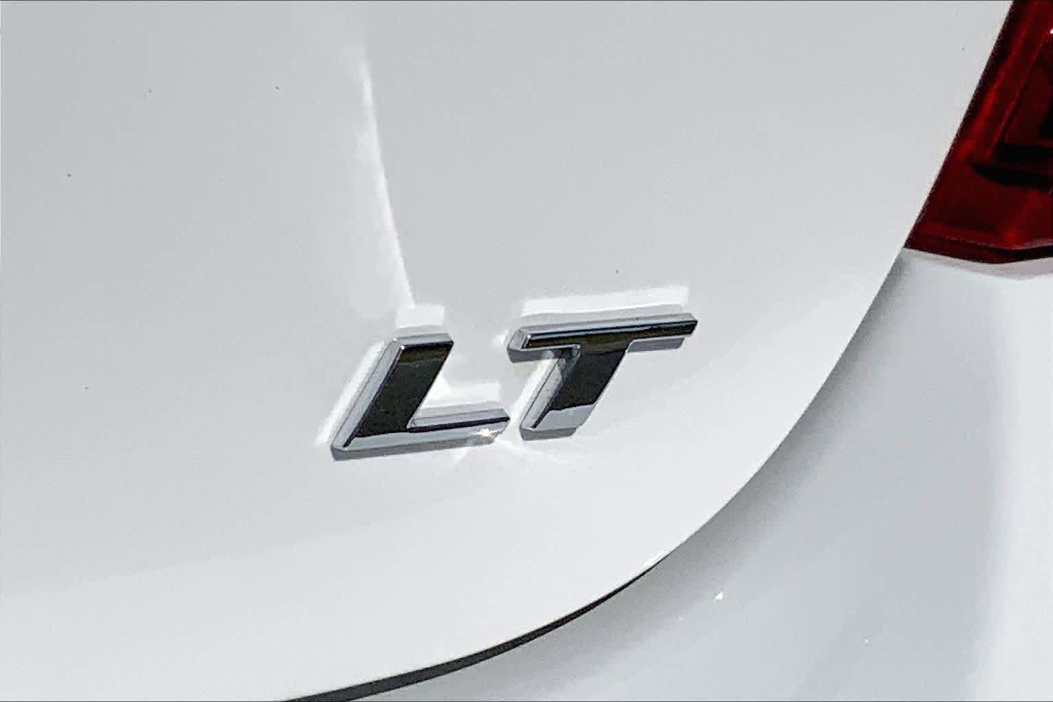 Used 2019 Chevrolet Sonic LT FWD image 10