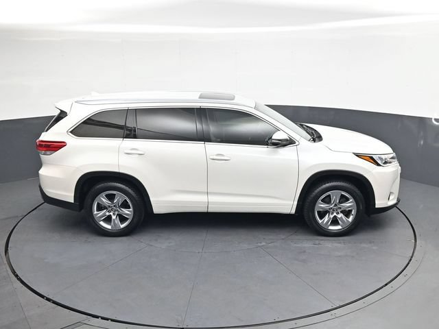 Used 2019 Toyota Highlander Limited FWD image 24