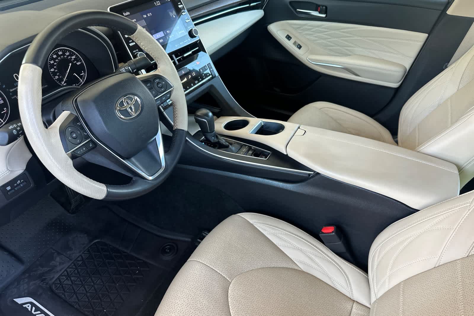 Used 2020 Toyota Avalon Limited w/ Advanced Safety Package FWD image 11