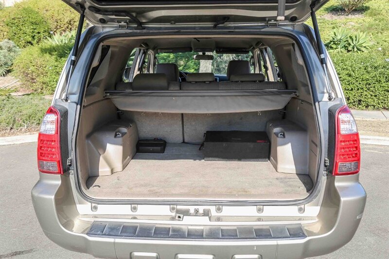 Used 2006 Toyota 4Runner SR5 RWD image 37