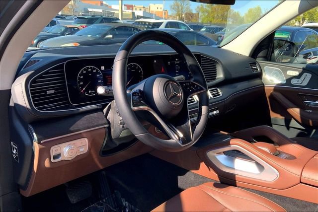 Used 2026 Mercedes-Benz GLS 450 4MATIC image 14