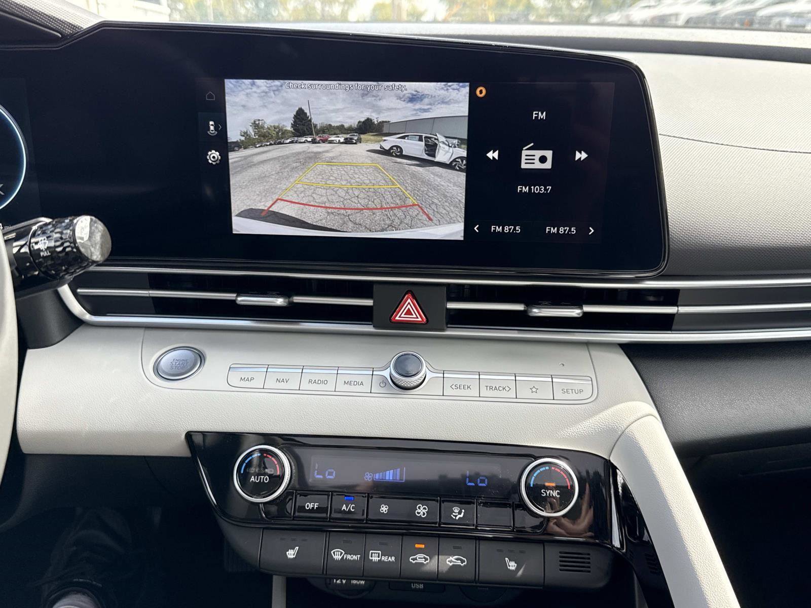 New 2025 Hyundai Elantra Limited image 5