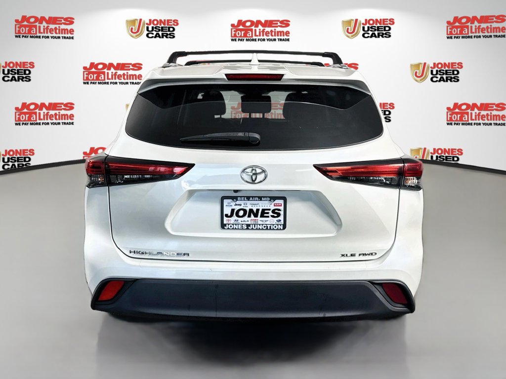 Certified 2021 Toyota Highlander XLE AWD/4WD image 15