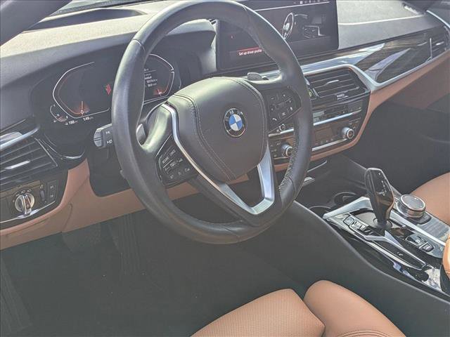 Used 2023 BMW 540i w/ Premium Package image 8
