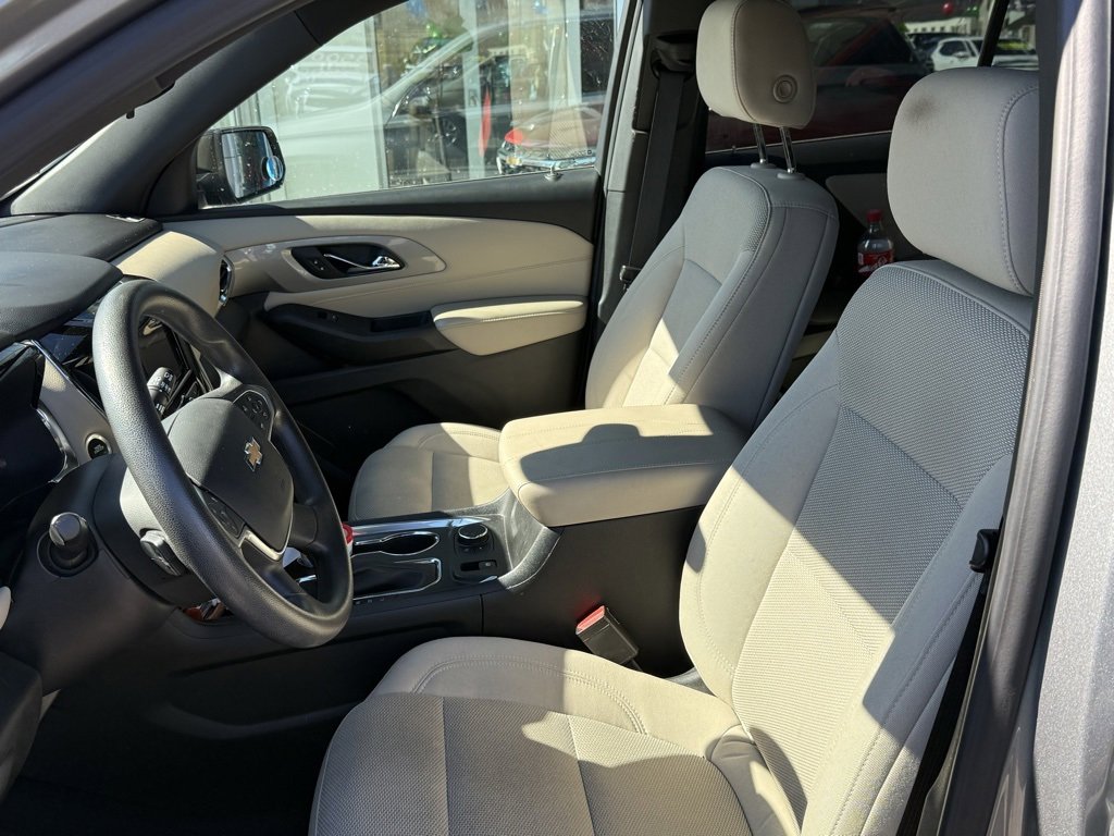 Certified 2023 Chevrolet Traverse LS w/ LPO, Roadside Safety Package image 7