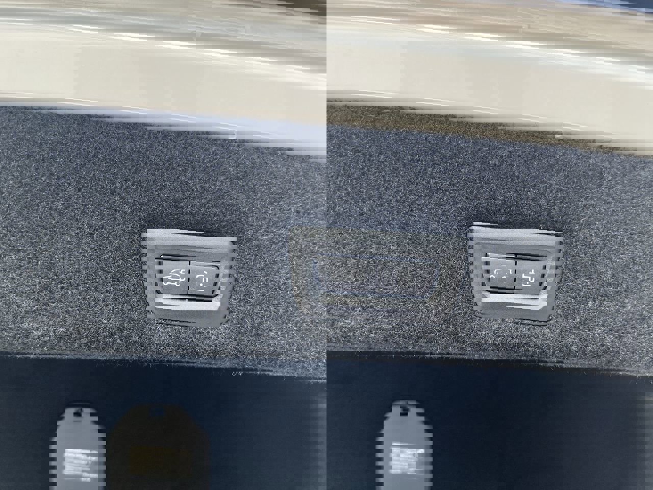 Used 2025 BMW i7 xDrive60 image 33