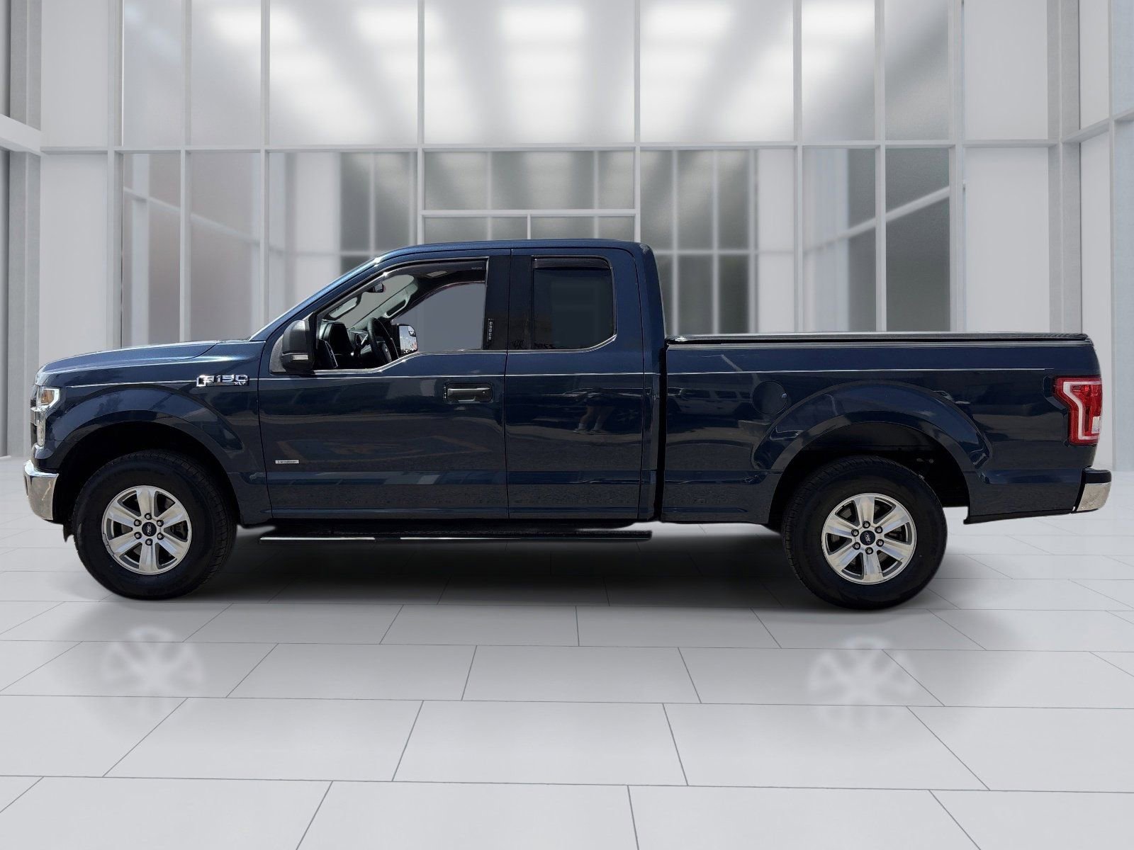 Used 2016 Ford F150 XLT w/ Equipment Group 301A Mid RWD image 2