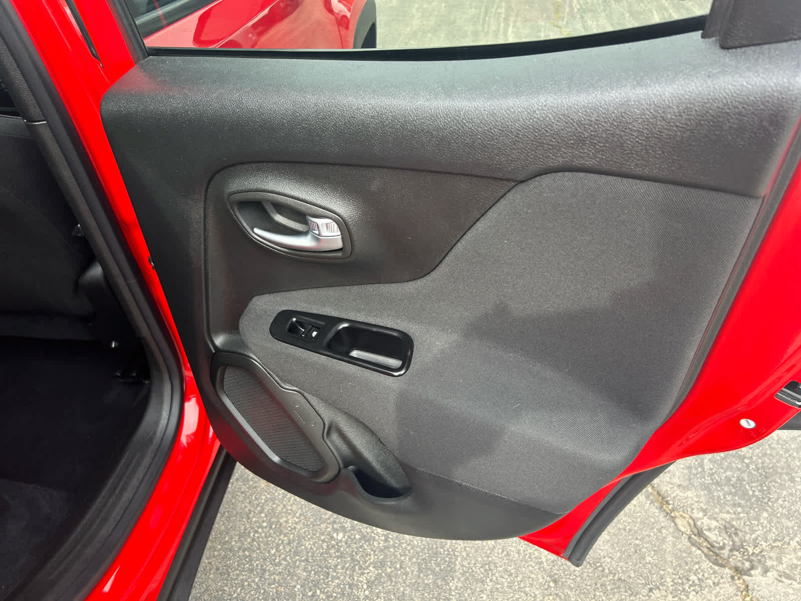 Used 2021 Jeep Renegade Latitude w/ Luxury Group I FWD image 26