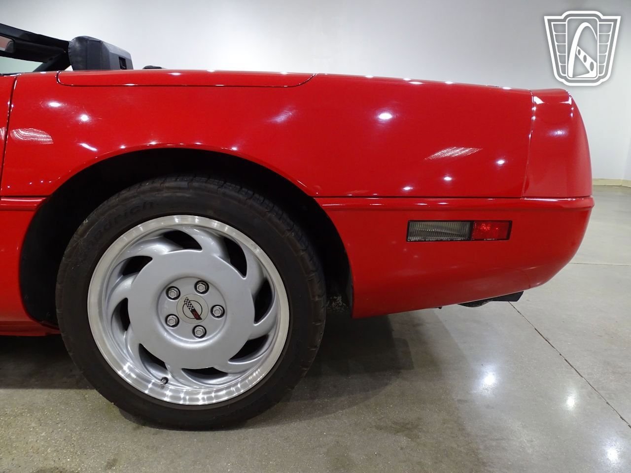 Used 1992 Chevrolet Corvette Convertible RWD image 32