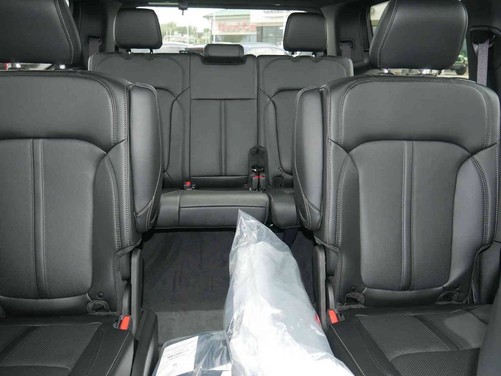New 2026 Jeep Grand Wagoneer 4WD w/ Quick Order Packge 29V Upland image 37