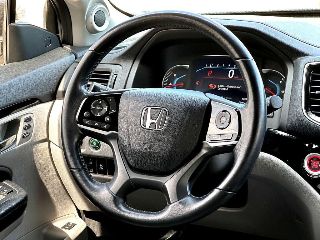 Used 2020 Honda Pilot Touring image 31