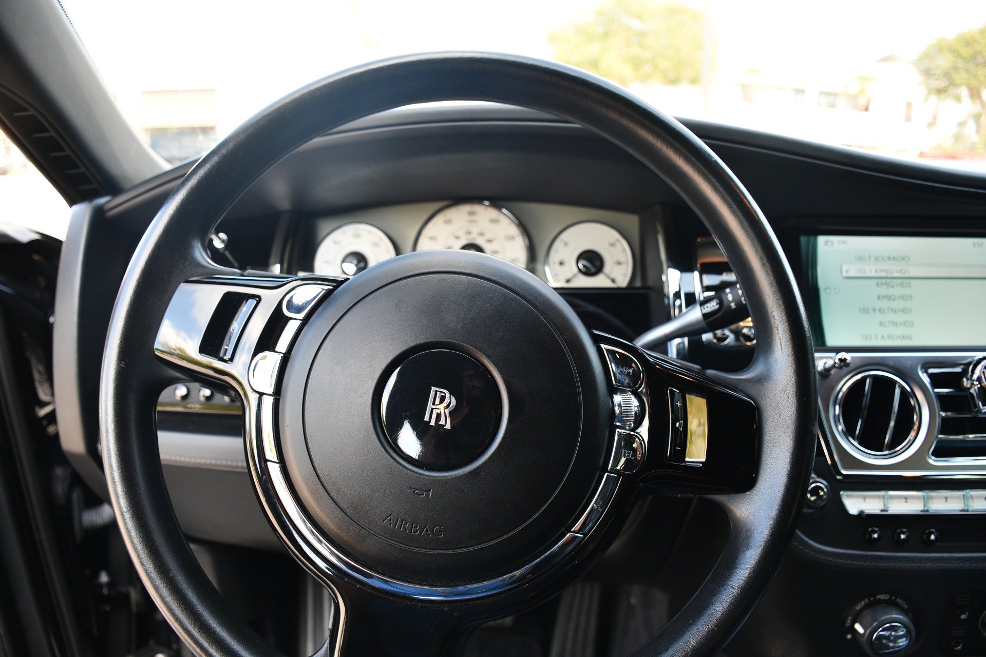 Used 2015 Rolls-Royce Ghost RWD image 10