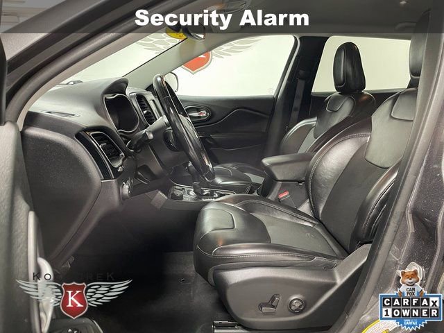 Used 2020 Jeep Cherokee Latitude Plus w/ Cold Weather Group AWD/4WD image 12