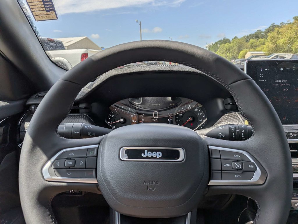New 2026 Jeep Compass Latitude AWD/4WD image 22