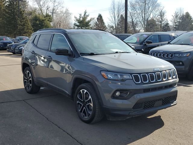 Used 2024 Jeep Compass Limited image 2