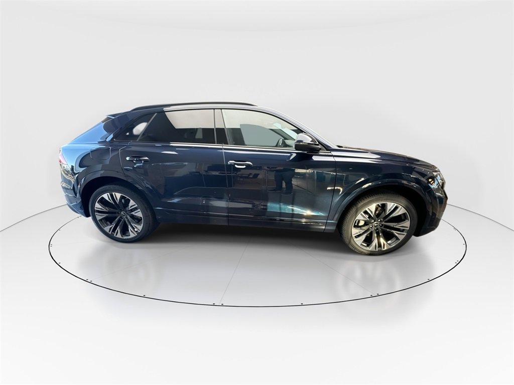 New 2025 Audi Q8 Premium image 9