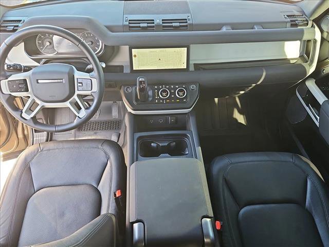 Used 2023 Land Rover Defender 90 S image 19