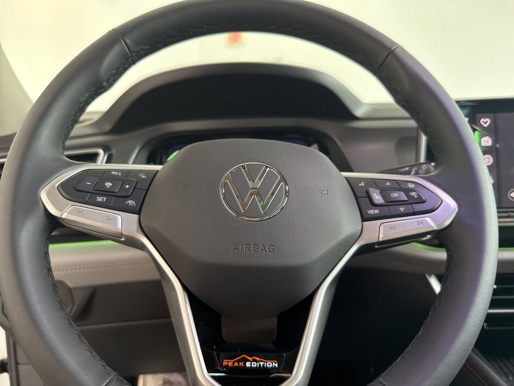 New 2025 Volkswagen Atlas Peak Edition SE image 19