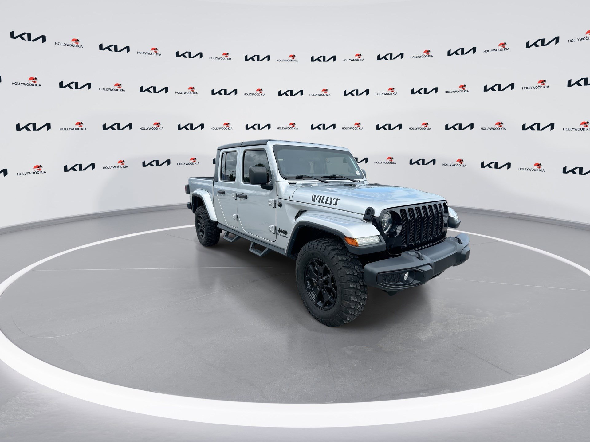 Used 2022 Jeep Gladiator Sport AWD/4WD image 2