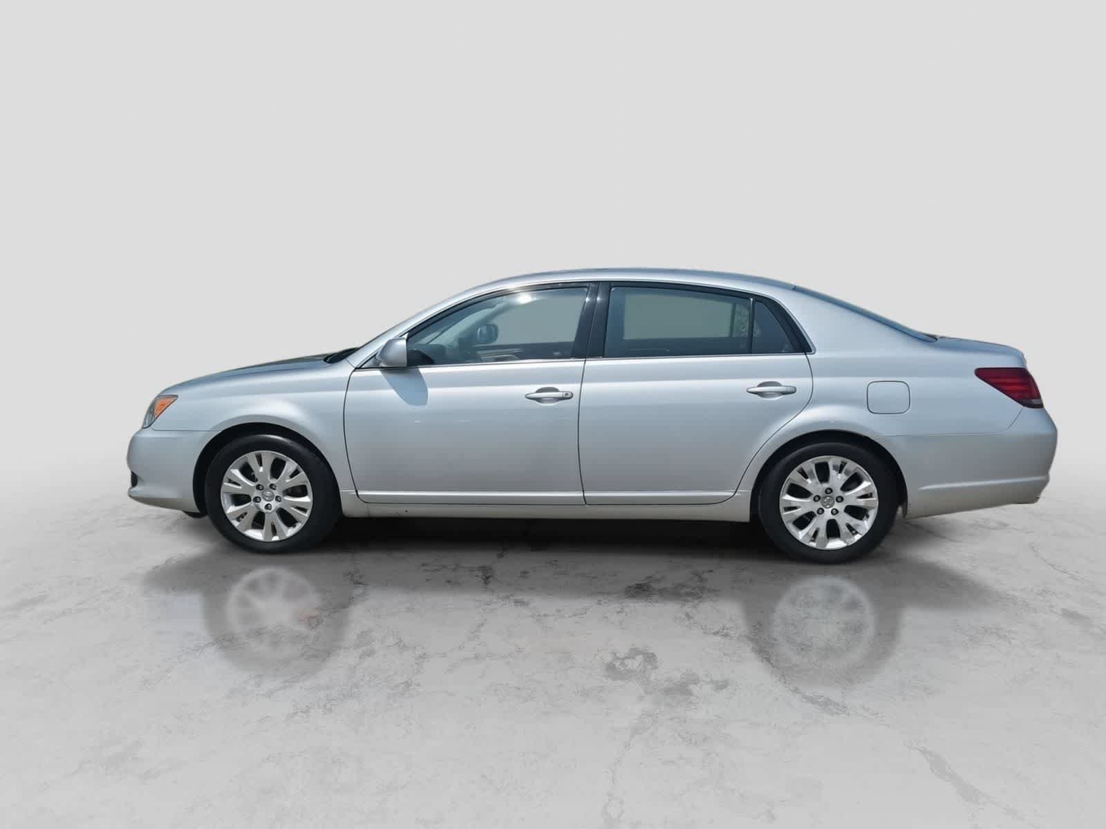 Used 2008 Toyota Avalon XLS FWD image 5