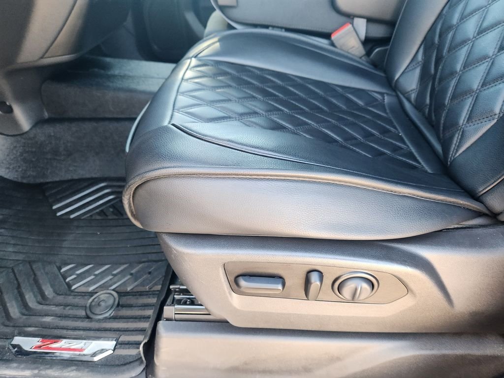 Used 2021 Chevrolet Silverado 1500 RST image 24